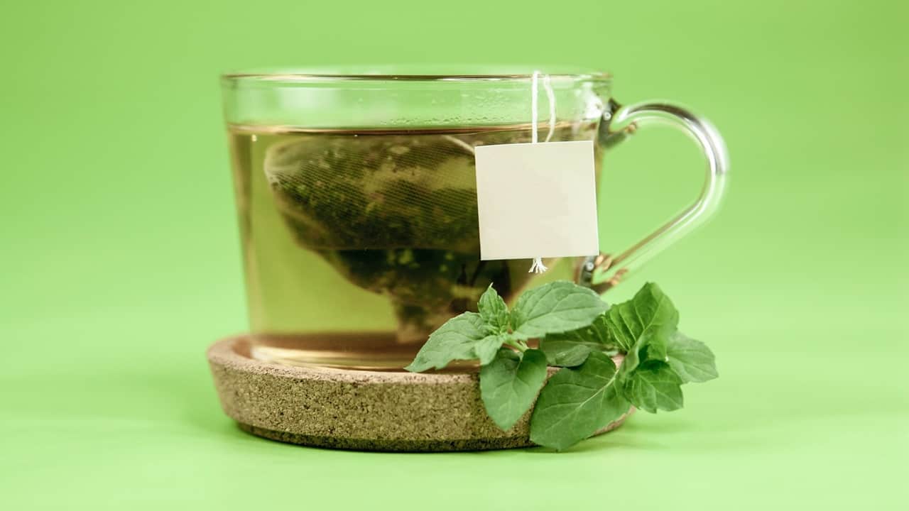 Exploring the Essence of Organic Mint Mélange in Tea 1